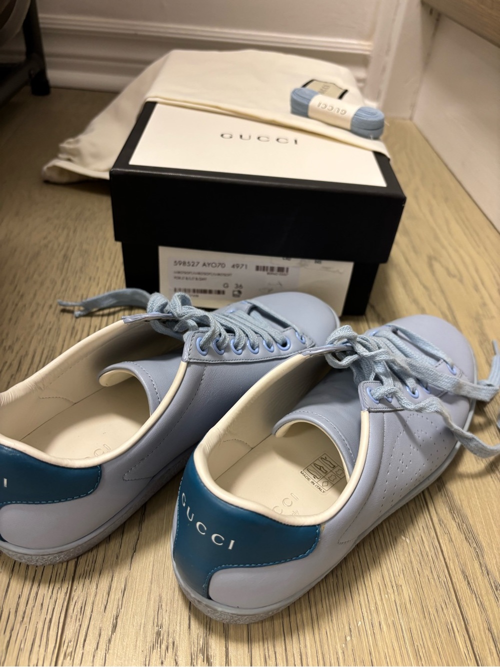 100% AUTHENTIC Gucci Pastel Blue Leather Low-Top Sneakers